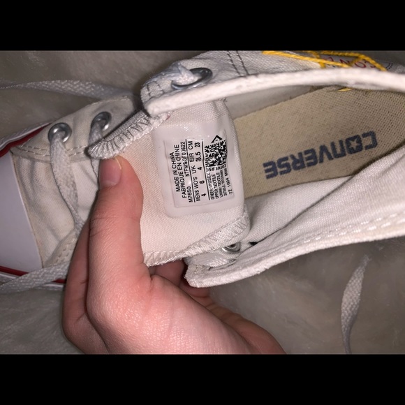 White converses - Picture 6 of 6